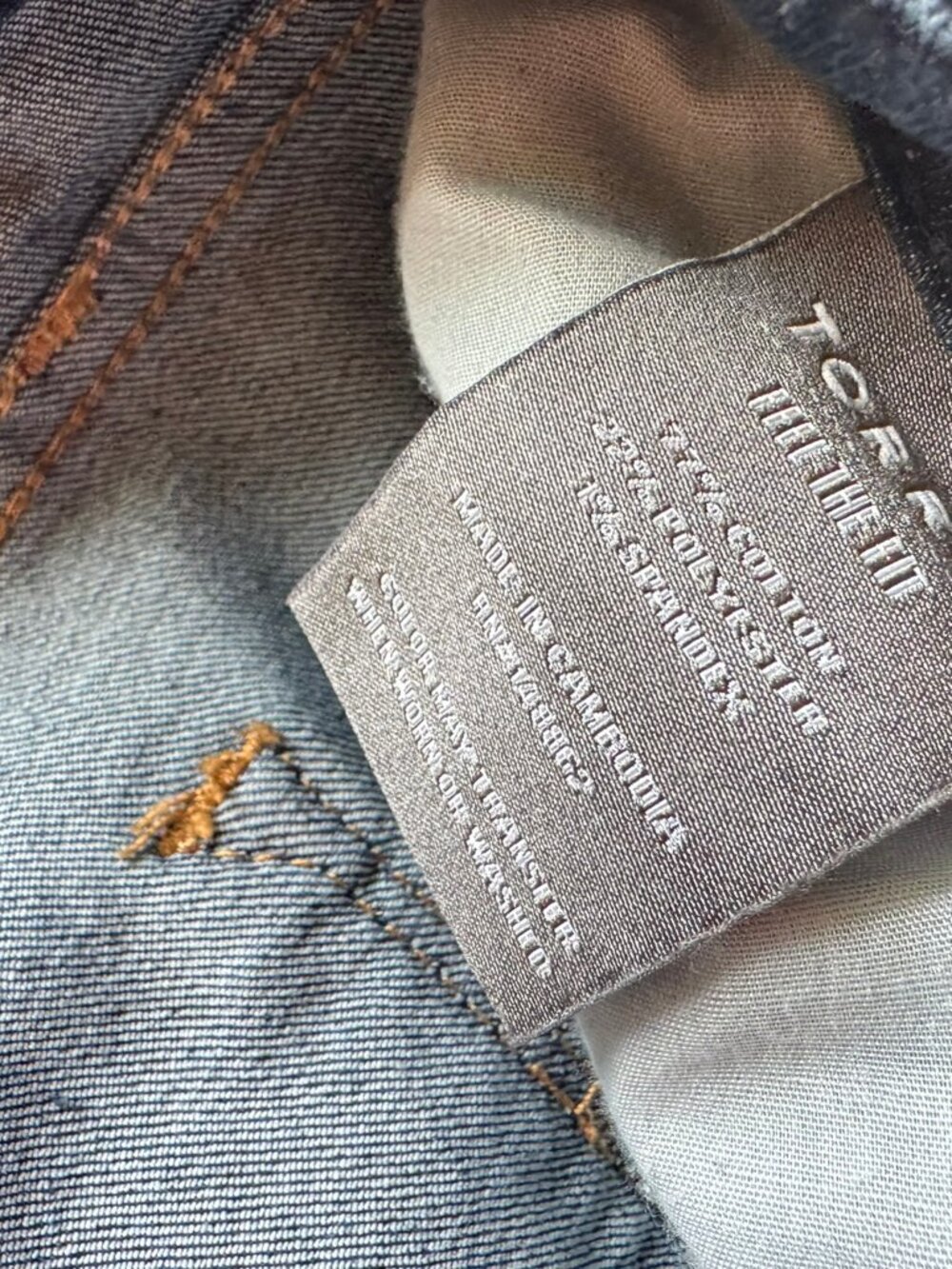 Torrid Luxe Slim Boot Jeans Mid Blue Wash Mid Rise Short sz 16S - Picture 5 of 5